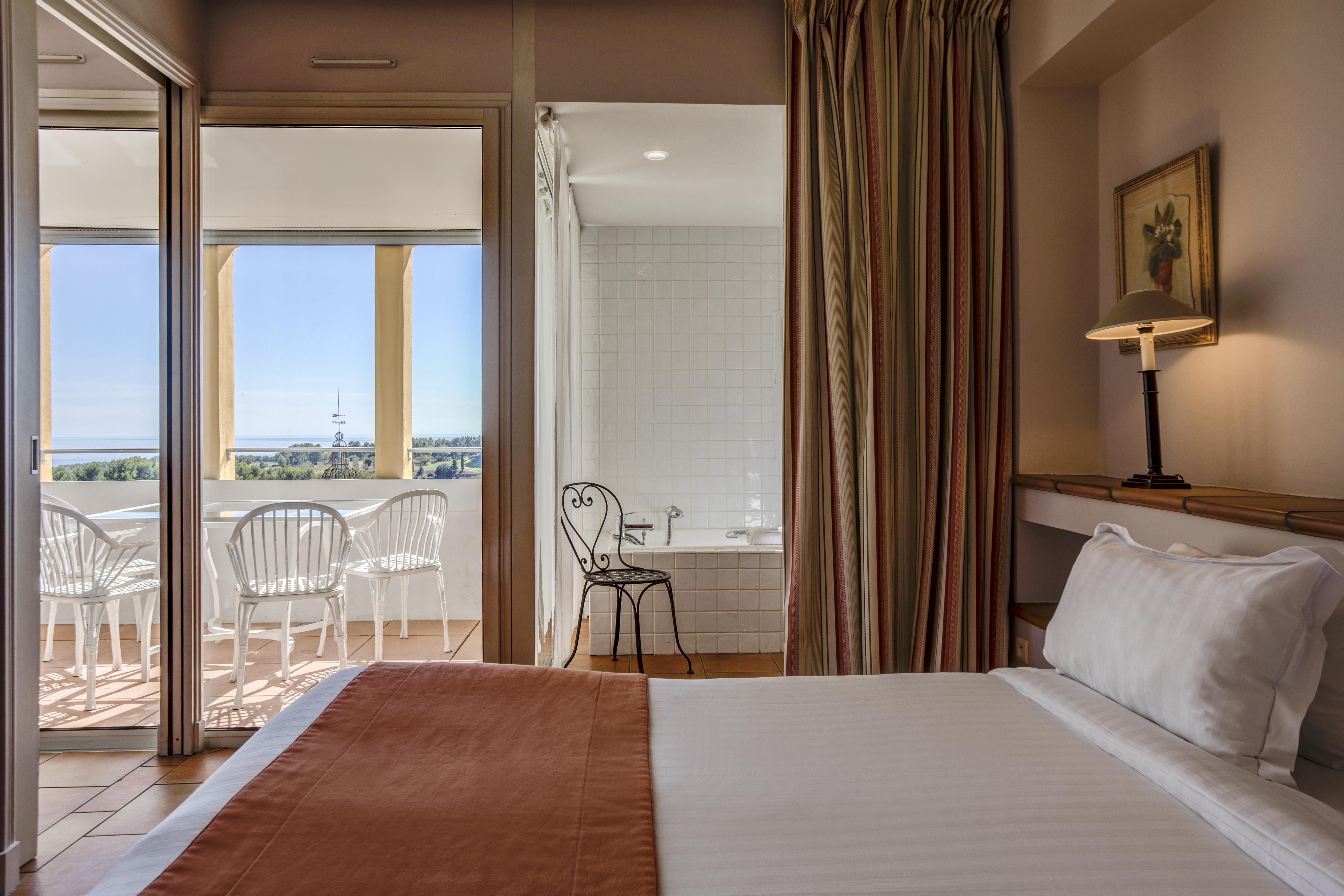Отель Le Fregate Provence Сен-Сир-сюр-Мер Экстерьер фото